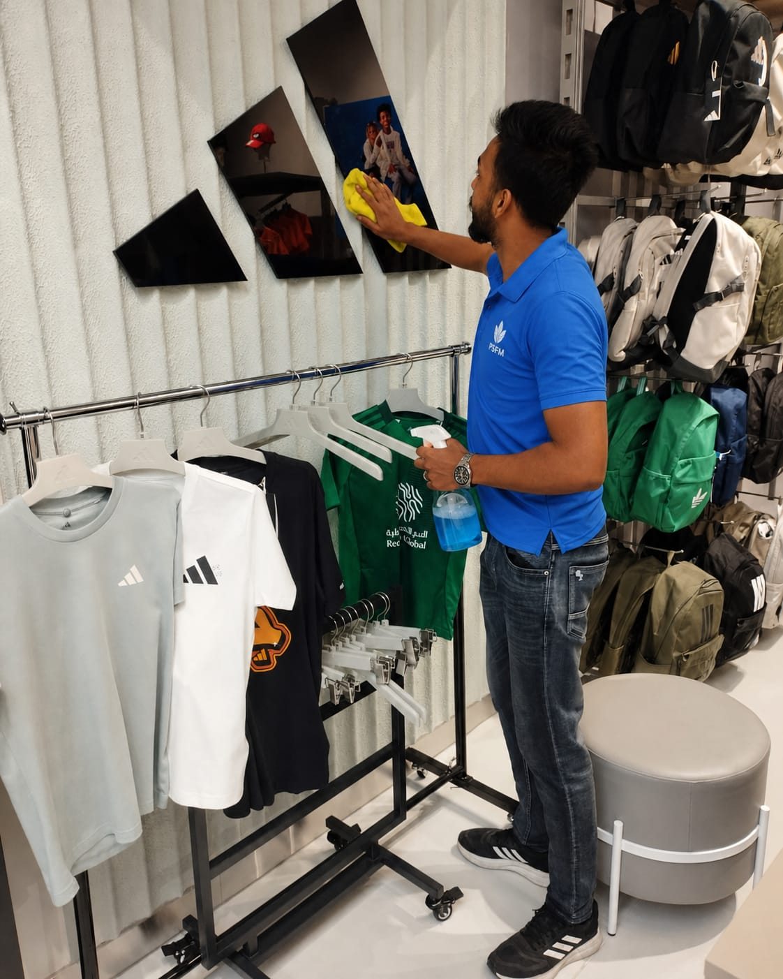 PSFM retail display cleaning support